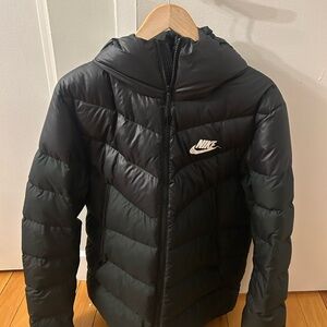 Nike Black Men's Hooded Puffer Jacket with White Logo